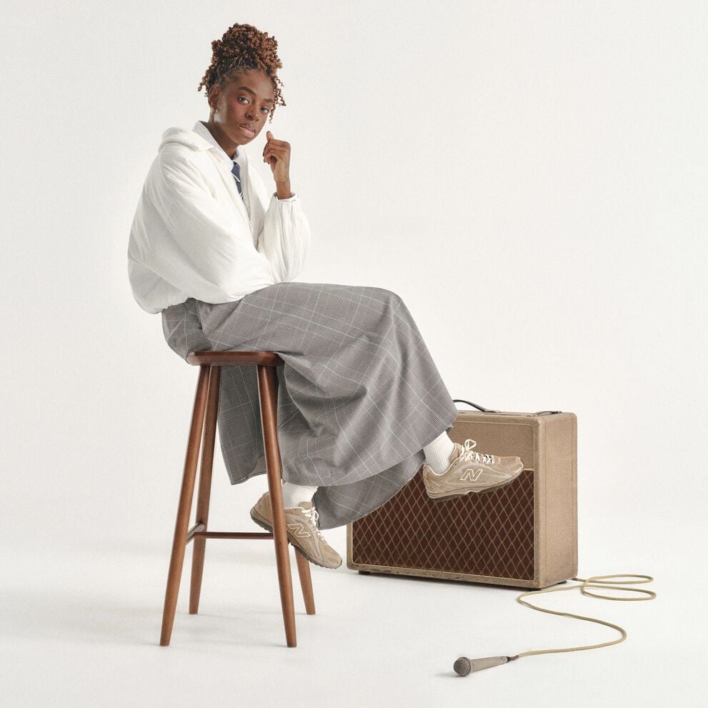 Cat Burns wearing 204L